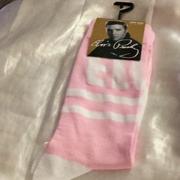 🎼NWT Elvis Presley Fun To Wear Unisex Socks Make Perfect Gift 🎼 - Picture 5 of 5